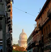 250 usd por mes/ A 3 cuadras del capitolio/ Renta Apartamento l - Img 48771376