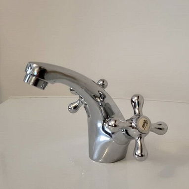 SE VENDE JUEGO DE MEZCLADORAS DE BAÑO PARA DUCHA ROCA Y LAVAMANOS, ELEGANTES Y DE CALIDAD. - Img 115691990