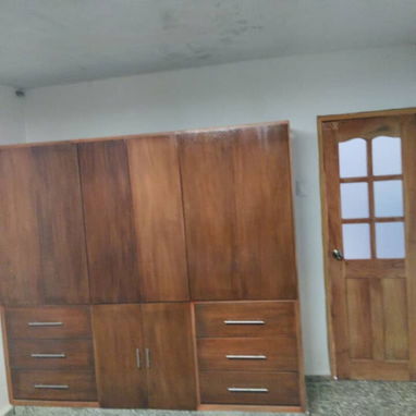 Se realizan trabajos en carpintería - Img 124299367