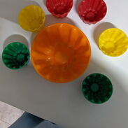 Juego de Moldes antiguos en colores plàsticos para gelatina original. - Img 45053367