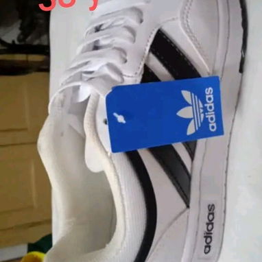 Chancletas y tenis - Img 123173679