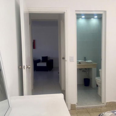 Se renta hermoso departamento de dos habitaciones en el vedadoRal0058 - Img 121892440
