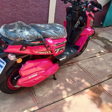 MOTO ELÉCTRICA YOAZAKY TANK 2026 - 3/4