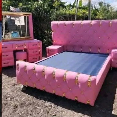 Camas cómodas y modernas diseñadas para ofrecer soporte perfecto y estilo. - 10/10