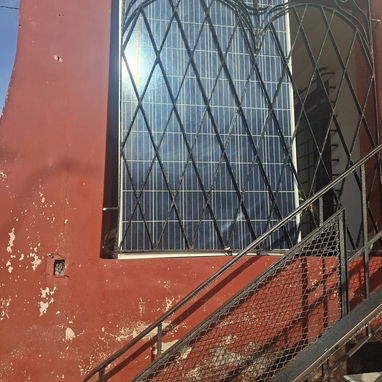 Estructura e instalación de paneles - 4/5