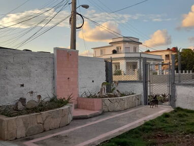 ⭐Reserva casa en Guanabo totalmente independ,2 habitaciones climatizadas,1 baño, piscina, parrillada, parqueo en Guanabo - Img 66043700