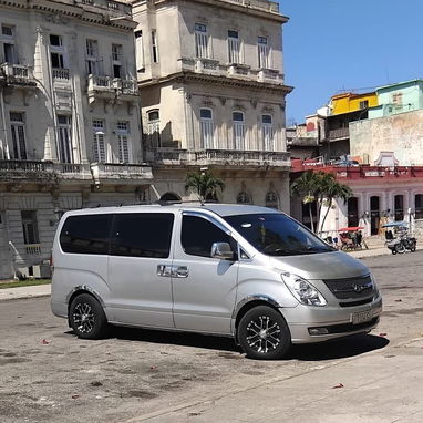 Hyundai H1 – $220 USD/día - 2/3