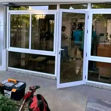 - Dtodo : Marqueteria aluminio y Cristal ". - 9/10