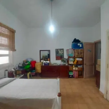 APARTAMENTO DE LOS AÑOS 50 DE ESQUINA! Gran Distribución en Línea y 12, Vedado !!! - Img 122664719