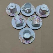 Juegos de 6 Tazas de café con sus pláticos a $4500 - Img 53645200