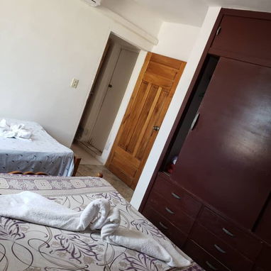 Maravillosa oferta en playa Guanabo! casa de renta con gran capacidad! - Img 109320858