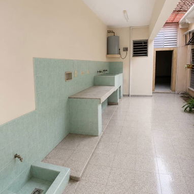 🏠 Se Vende Propiedad Única en el Centro de la ciudad de Matanzas - Img 124862193