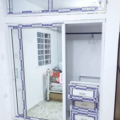 Realizamos todo tipo de diseños modernos en carpintería de aluminio 🪟 y cristal 🔮montaje y transportacion free - Img 118830891