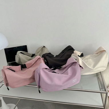 Bolsos Deportivos. Negro y Azul - Img 124174195