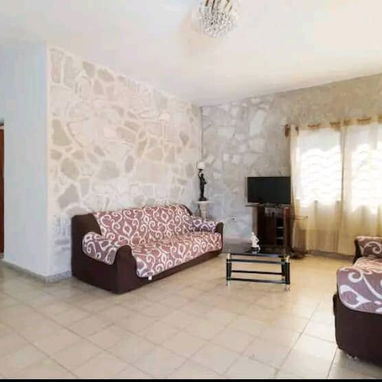 🏠¡Disfruta de nuestra hermosa casa de renta ideal para vivir un reencuentro familiar perfecto! - Img 103826905
