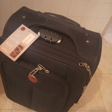 Maleta nueva 4ruedas 12 23 y 32kilos. Acepto mn y transferencia - Img 123614200