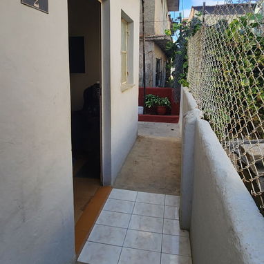 🚀 *¡CASA INTERIOR DE 2 NIVELES* - 6/10