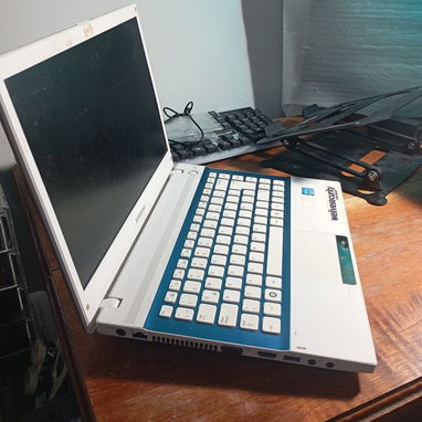 Laptop Samsung 15 pulgadas - Img 122237961