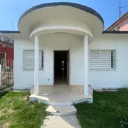 Vendo casa independiente en Versalles !La Lisa - Img 56007750