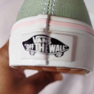 Vans de niñas Nuevos - Img 121168683