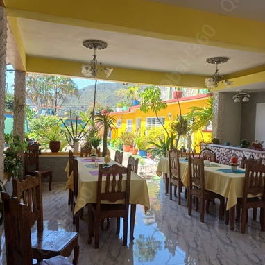 RENTA hostal de 5 habitaciones y piscina en el VALLE DE VIÑALES  con Qba Hostin 360 - 9/10