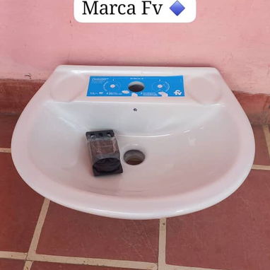 Juego sanitarios y lavamanos, calidad importadas, mensajería incluída - Img 116209770