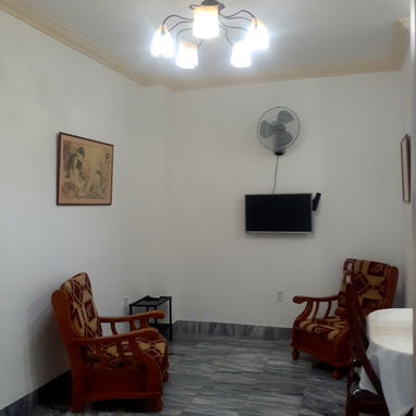 RENTA LINEAL APTO, 1 HABITACIÓN CON RESPALDO Y WIFI, VEDADO, CERCA DE HOSPITALES - 7/10