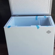 👑NEVERA DE 7 PIES EKO con cerradura y luz en la tapa a 250 usd - Img 55558697