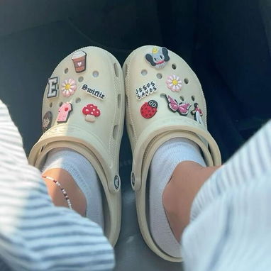 Crocs - Img 124239052