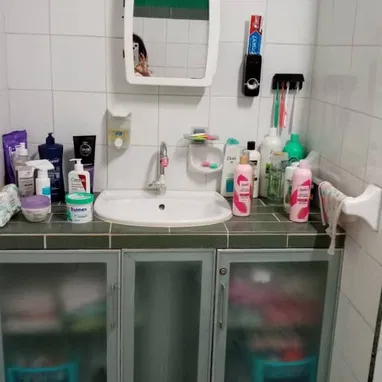 *¡CASA EN VENTA EN MARIANAO! GRANDE, SEGURA Y EQUIPADA* - 7/10