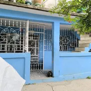 Se vende planta baja de biplanta, lista para entrar a vivir, ubicada en Santos Suárez, municipio 10 de Octubre. - Img 56081410