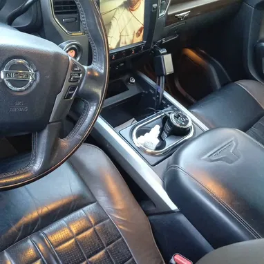 Nissan Titan Platinum 2017 - 6/10