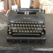 Maquina de escribir marca americana Smith Corona de 1946 en muy buen estado. - Img 45147513
