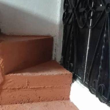 SE VENDE CASA EN REGLA - 9/10