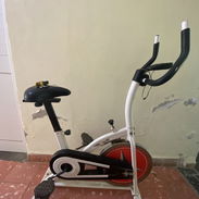 Bicicleta estática de uso - Img 56107283