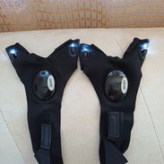 Guantes con linterna LED - Img 56585243