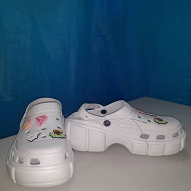 CROCS ORIGINALES #41 - 2/3