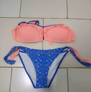 Venta de ropa y un zapato de mujer - Img 98047292