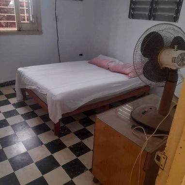 Playa:Cerca D 5ta Avenida.....Casa Indpndt Prácticamente Nueva Con Carposh,3/4,2Baños,Gas de La Calle,Agua Todo El Día,2 - 4/10