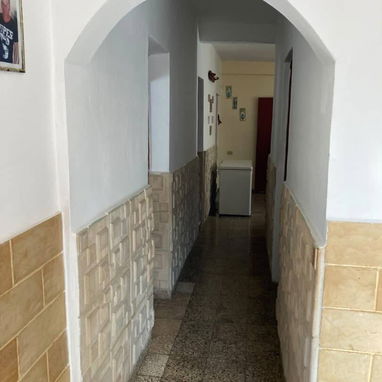 Casa independiente de 3 cuartos, piscina y garaje - 6/10