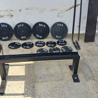 SE VENDEN ARTICULOS DE GIM ( DISCOS , BARRAS , MANCUERNAS , BANCO CON SU ESPALDAR - Img 125442297