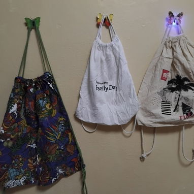 Diversos estampados de mochilas - 10/10