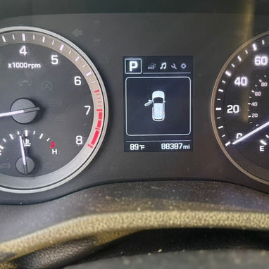 Vendo o negocio yhunday Tucson del 2018 motor 1.6 con turbo - Img 102544135