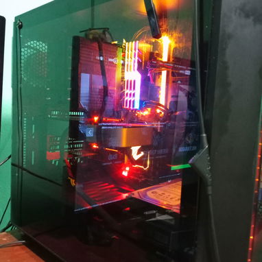 Vendo PC tower cooler Master RGB z370 Aorus Gaming 24 G Ram Nvidea 3060 Ti Fuente Cooler Master 500 watt SSD 520 - Img 123050846