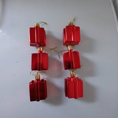 Set de 6 regalos  Material plástico  Precio 7usd EH - 2/6