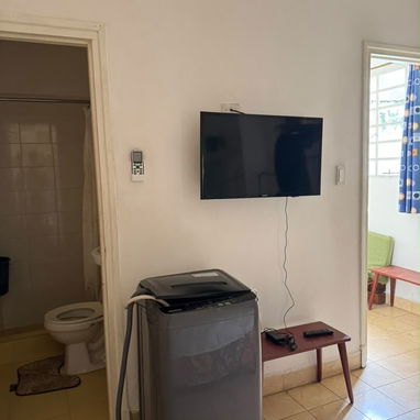 Apto interior en el Vedado Calle 10 entre 23 y 21 - 5/7