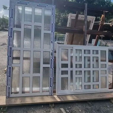 Puertas y ventanas de marquetería en aluminio y cristales a la medida - 3/10