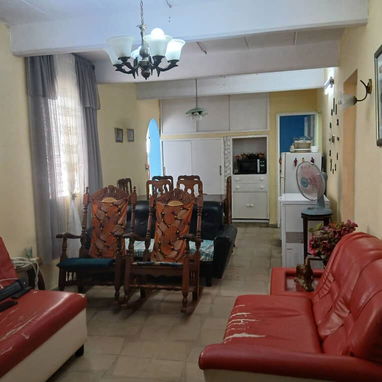 Se vende Apartamento en 2do piso situado en el Sevillano - 2/7