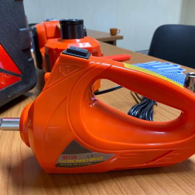 GATO ELÉCTRICO 3 EN 1 CON COMPRESOR DE AIRE (12V) Y LLAVE DE IMPACTO - 5/10