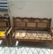 Juego de muebles de madera buena,reja de split de hierro y una de ventana simple - Img 45823035